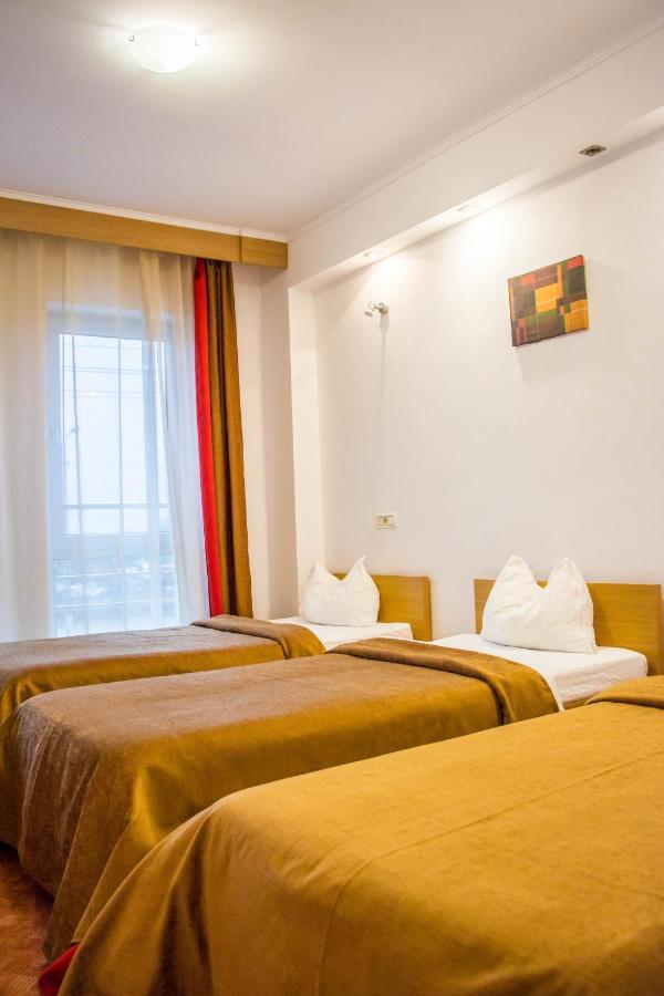 Hotel Riga Arad Exteriér fotografie