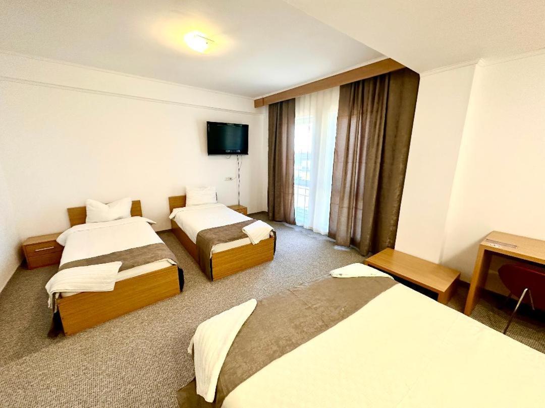 Hotel Riga Arad Exteriér fotografie